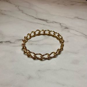 Gold medium curb chain bangle bracelet